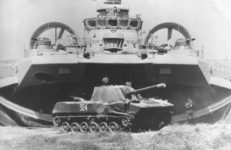 Десантный корабль Джейран