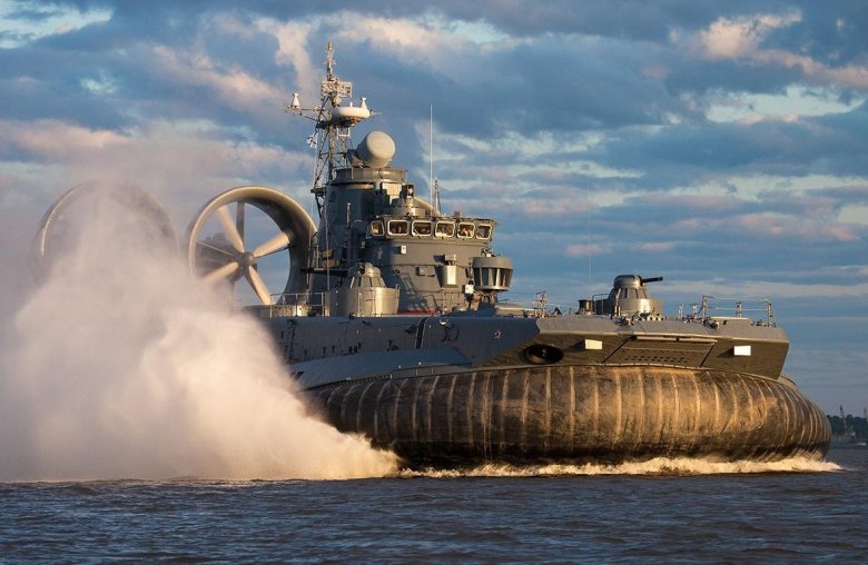 Десантный корабль на воздушной подушке