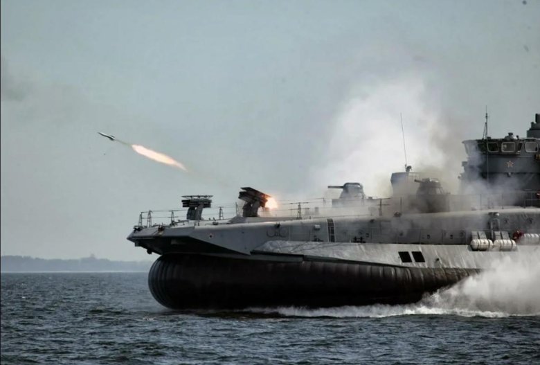 Малый десантный корабль на воздушной подушке Евгений Кочешков