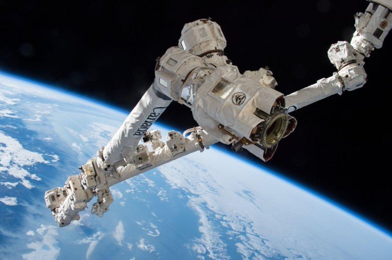 Робот манипулятор