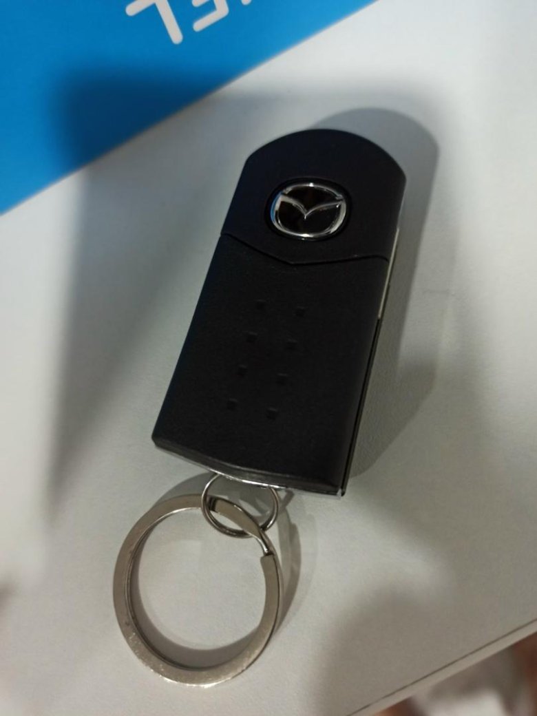 Ключ от мазды Демио