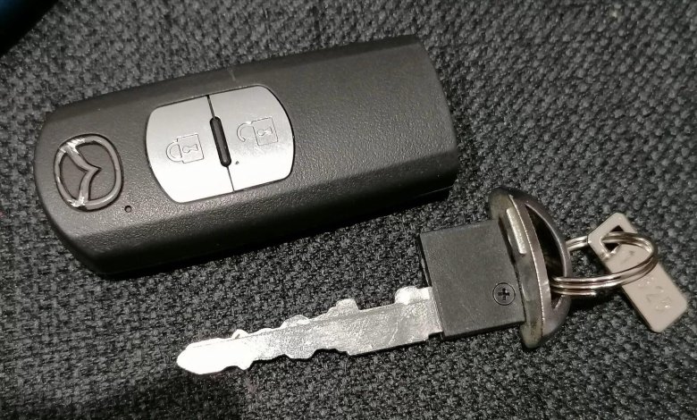 Батарейка в ключ Мазда сх5