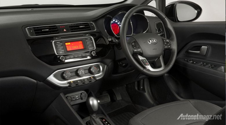 Kia Rio 3 2015 салон