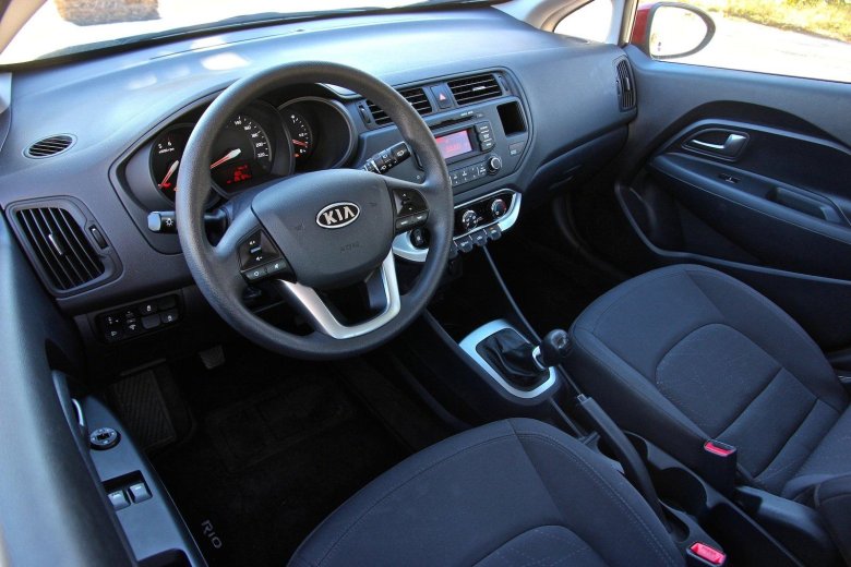 Kia Rio 4 салон