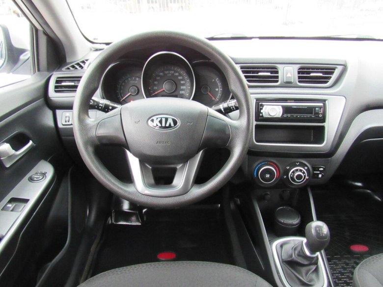 Kia Rio 2013 салон