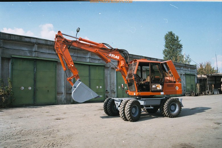 Экскаватор колесный