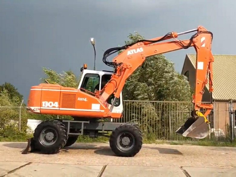 Аренда колесного экскаватора