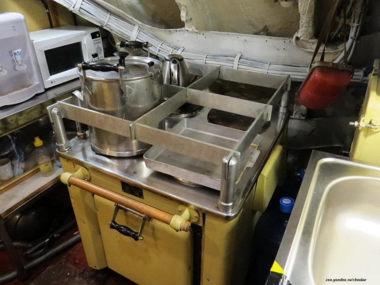 Плита на камбузе