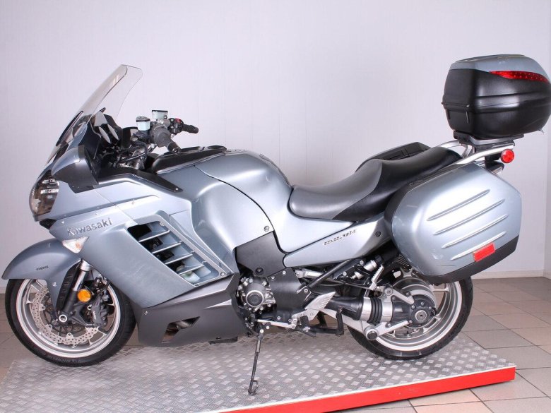 Кавасаки спорт турист 1400