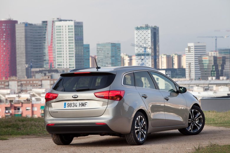 Kia Ceed седан 2012