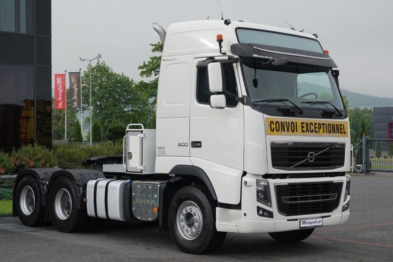 Тягач вольво