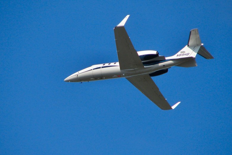 Learjet 28