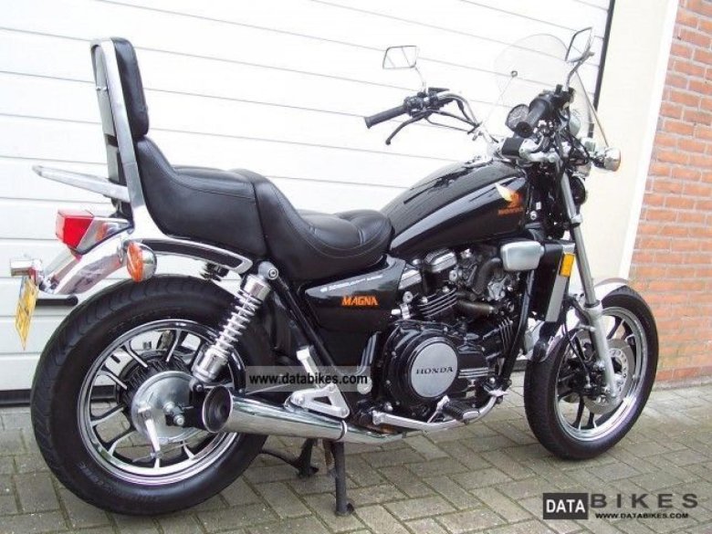 Honda magna v45