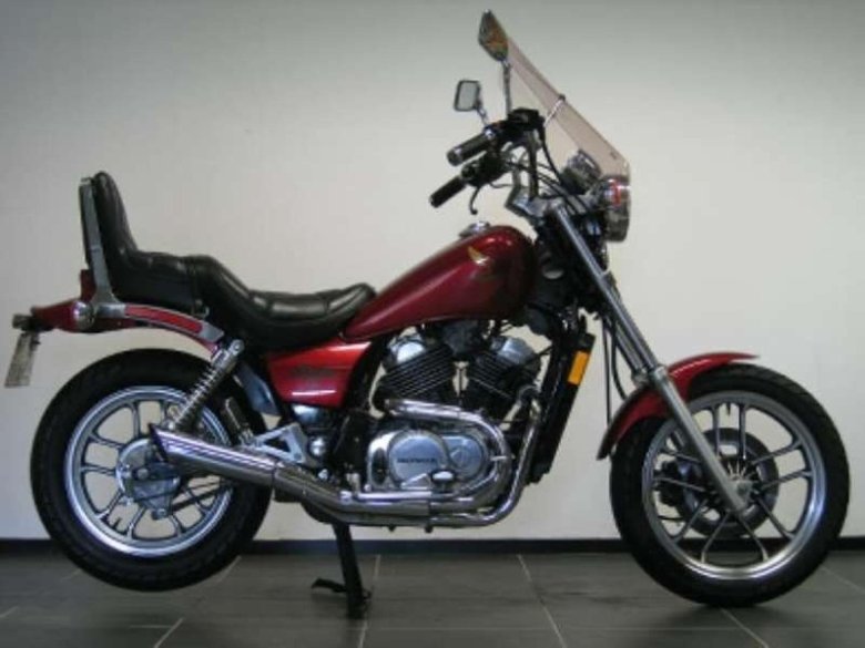 Хонда Магна 2