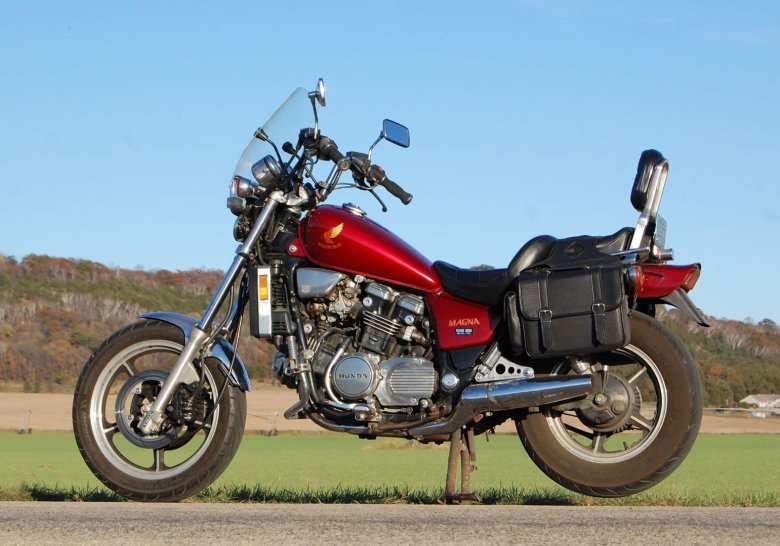 Honda magna vf750