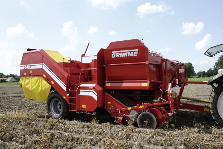 Картофелеуборочный комбайн Ростсельмаш