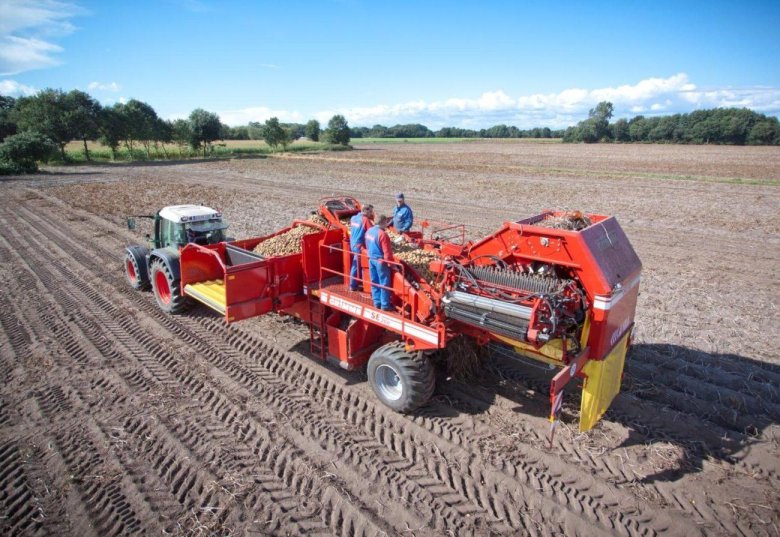 Комбайн для уборки картофеля