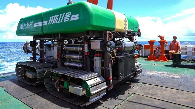 Подводный робот батискаф