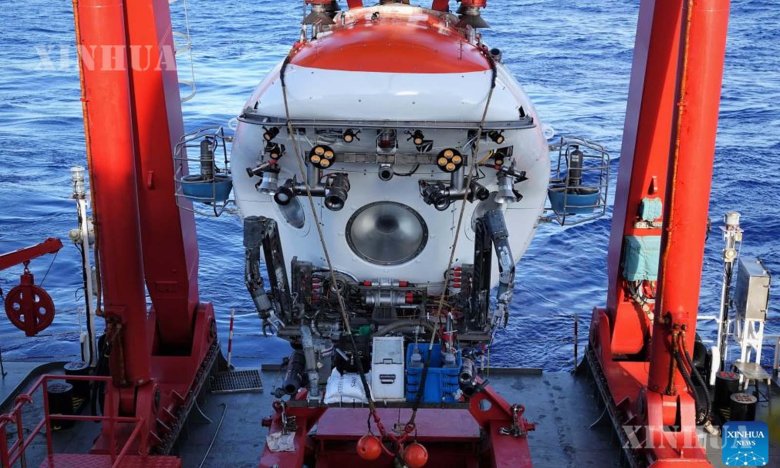 Глубоководный аппарат цзяолун