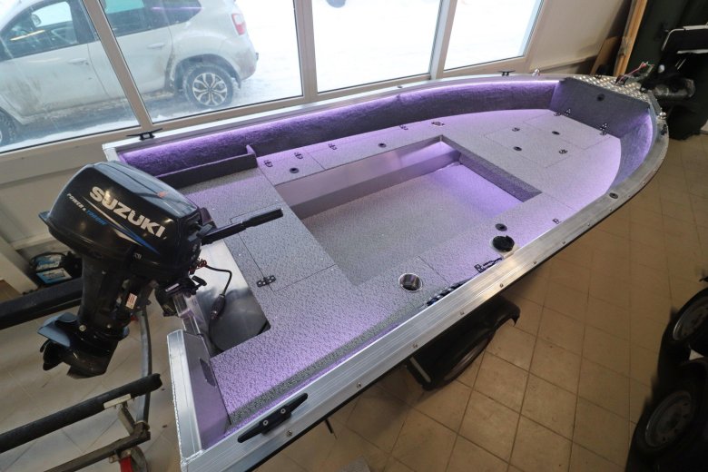 Лодка Виндбот 4.0