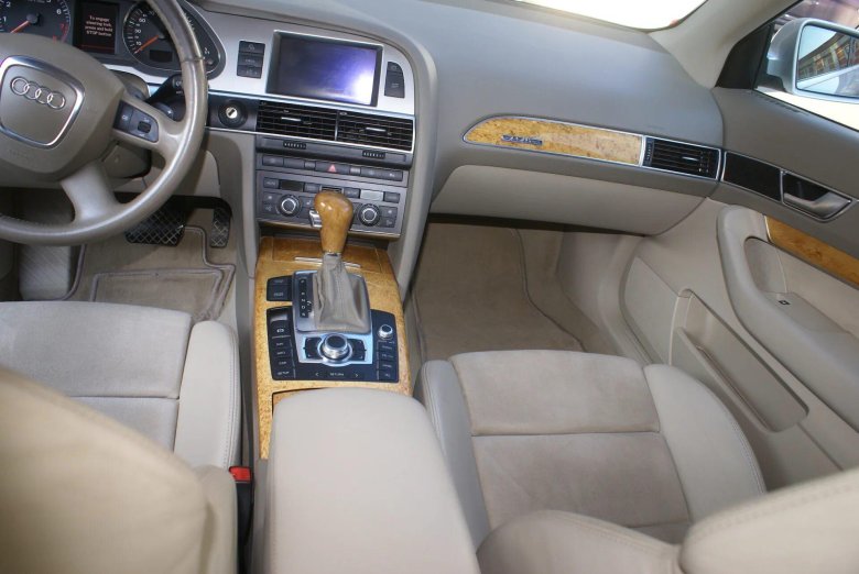 Ауди а6 бежевый салон