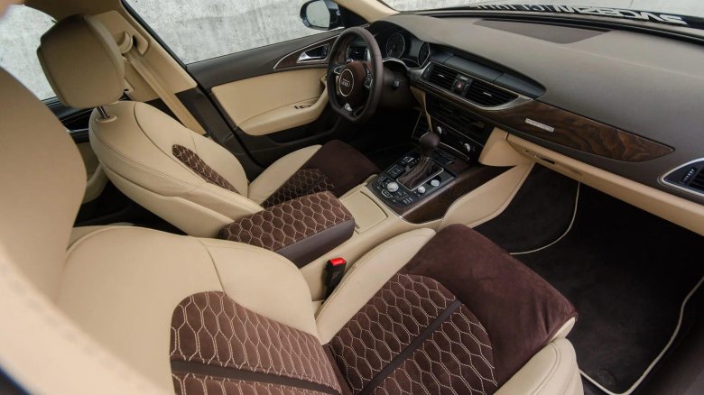 Ауди а6 белый салон