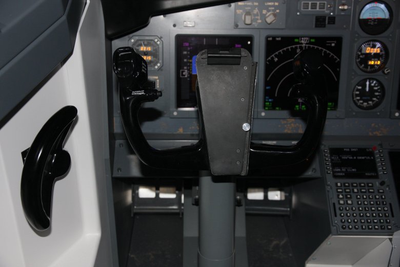 Штурвал Боинга 737