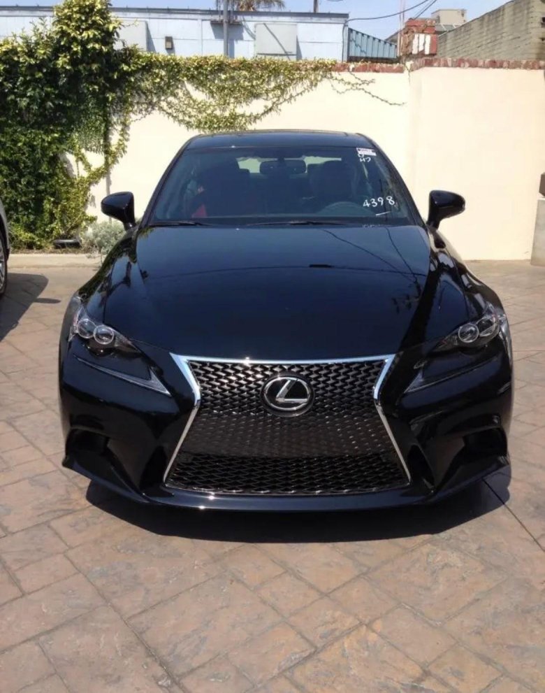 Лексус is 250 черный