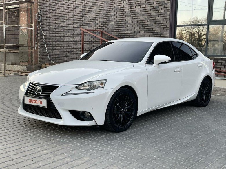 Lexus is 250 2014