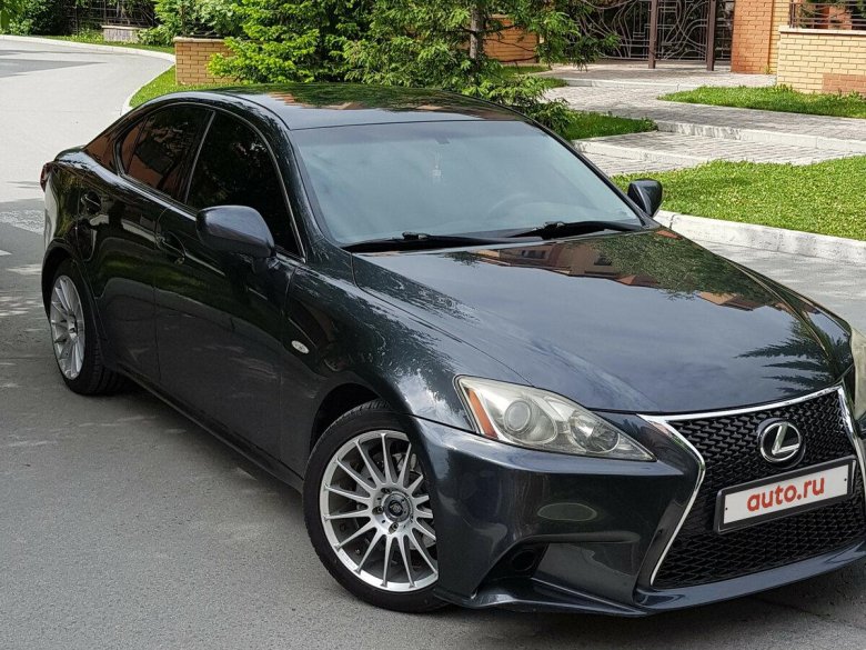 Lexus is 250 2007