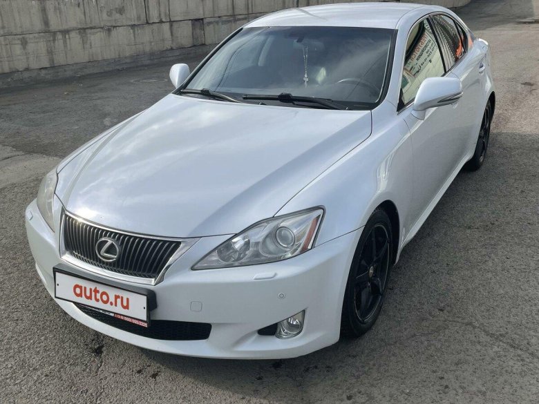 Лексус is 250 2010