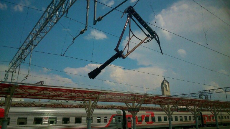 Токоприемник электровоза эп2к