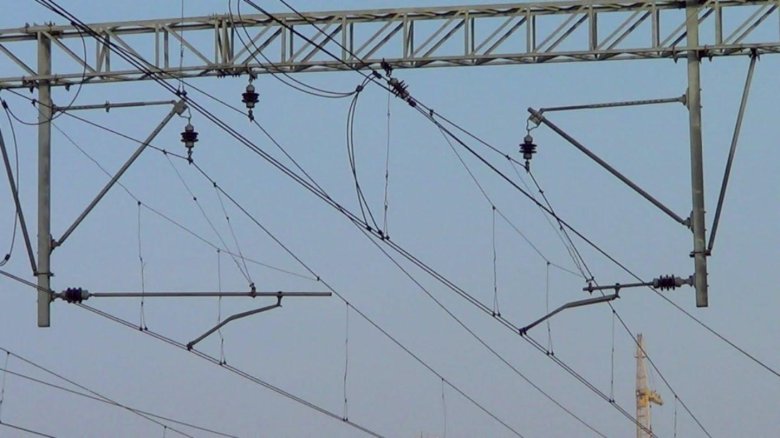 Железнодорожная опора контактной сети