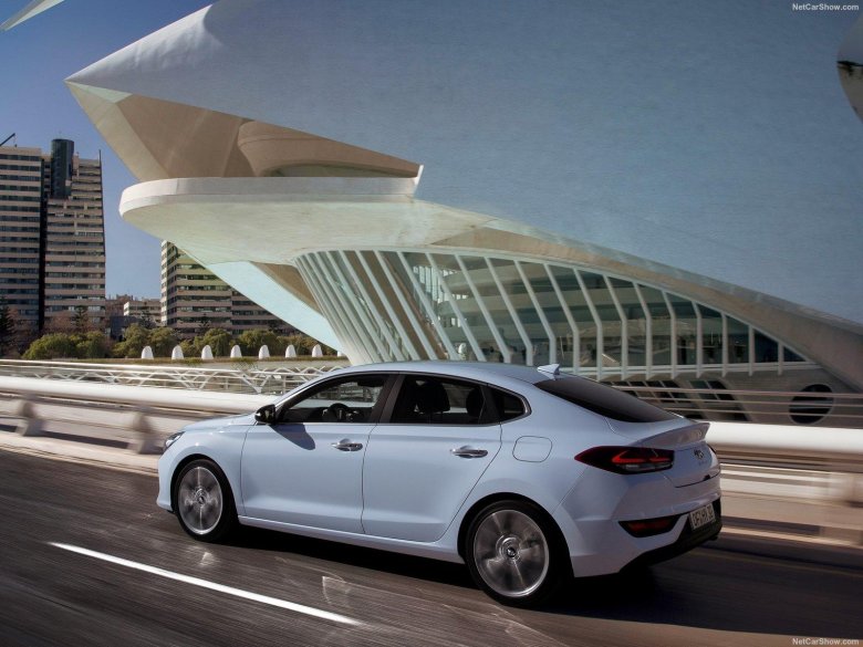 Хендай i30 лифтбек