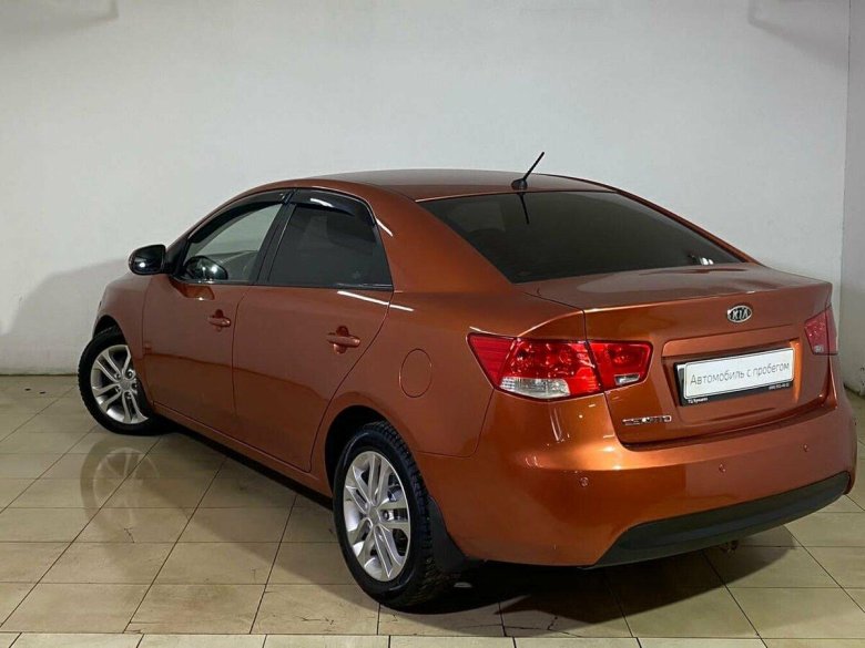 Киа Церато 2 оранжевый