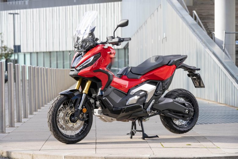 Honda x ADV 750