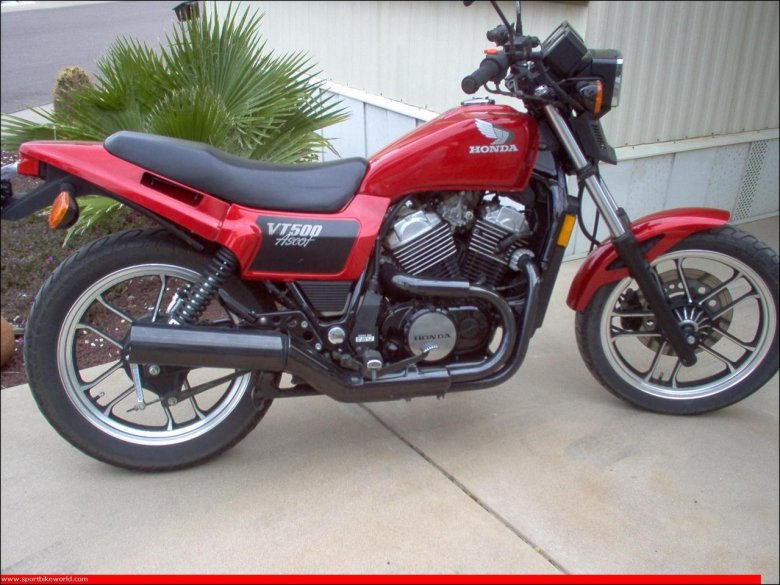 Honda vt 500