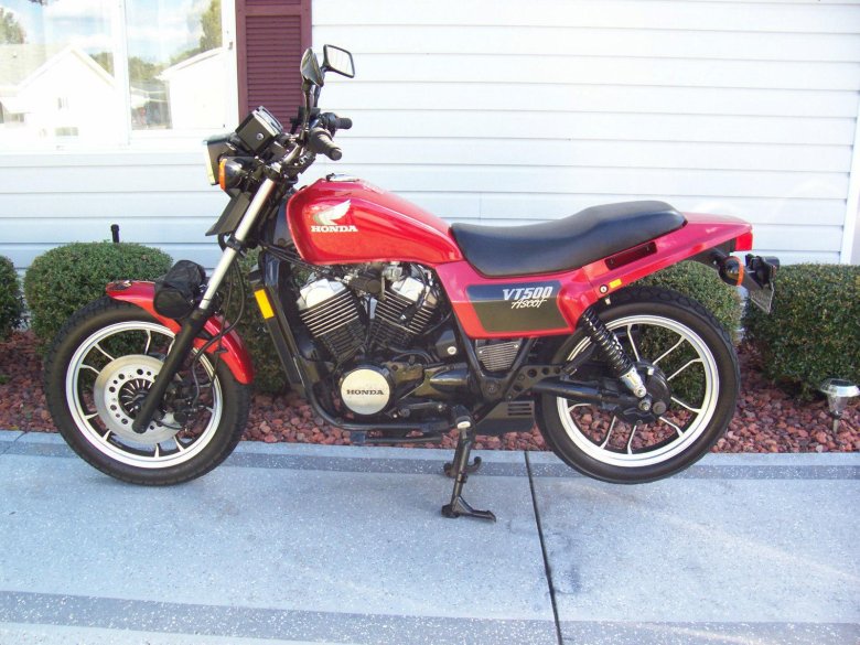 Honda VT 500