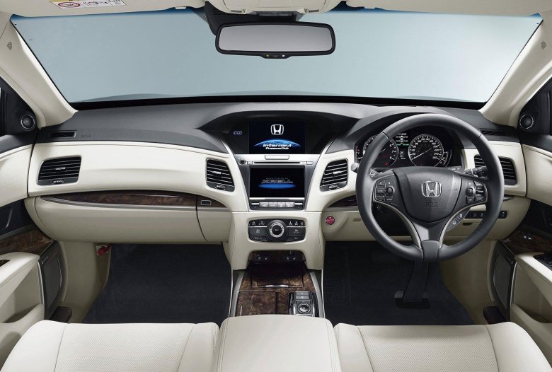 Honda Legend 2015
