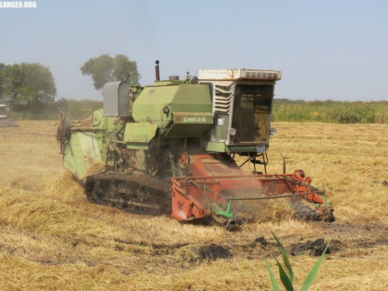 Комбайн Енисей 1200