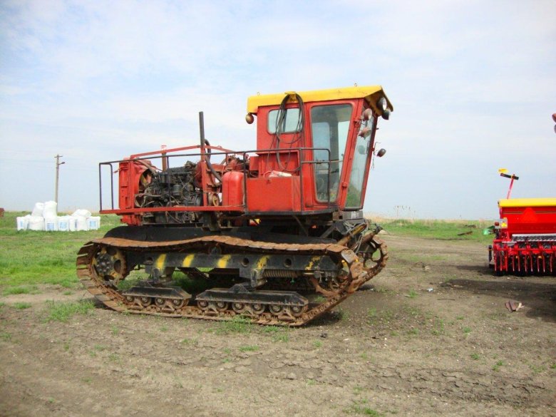 Гусеничный комбайн Енисей 1200