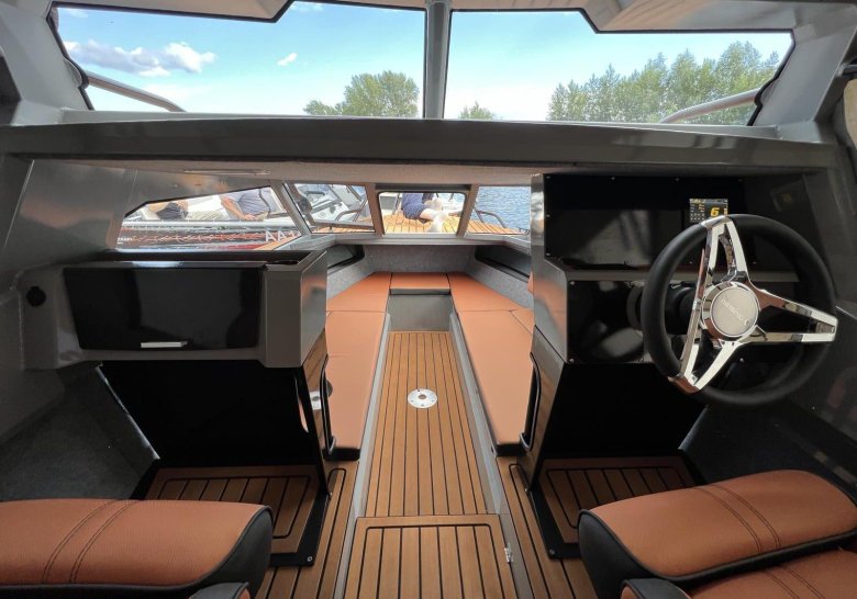 Волжанка Вояджер 700