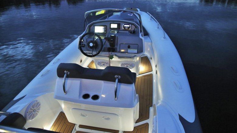 Подсветка кокпита в лодке