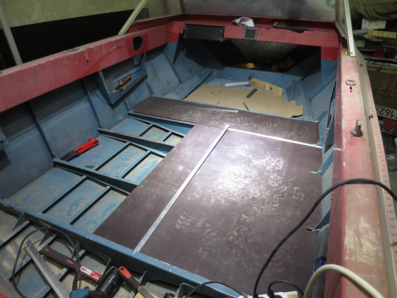 Блоки плавучести на Прогресс 4