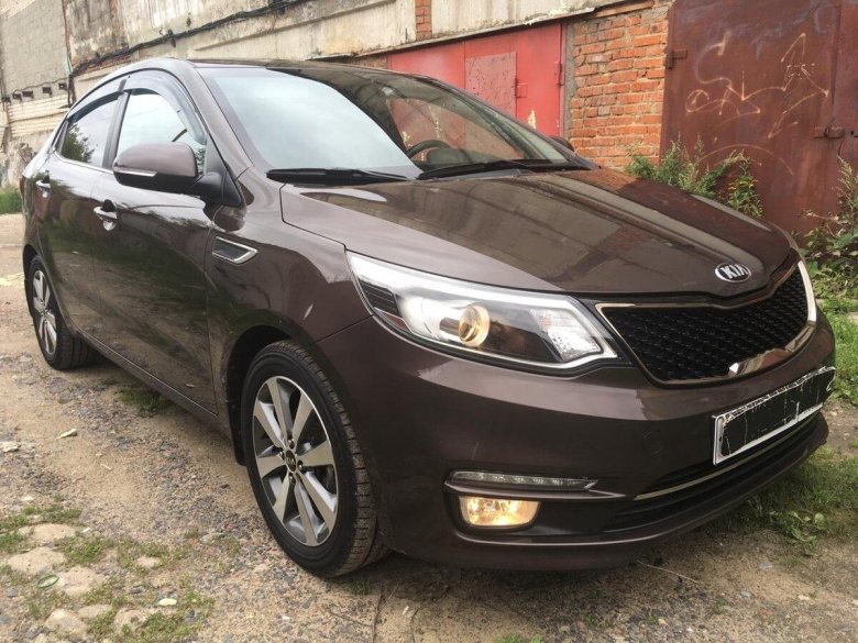 Kia Rio 2016 коричневая