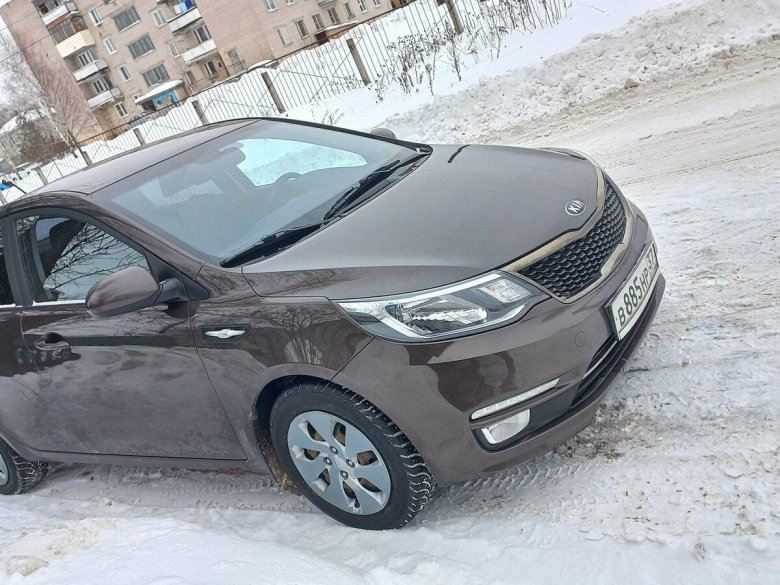 Машина kia rio