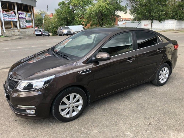 Киа Рио 2017 коричневый