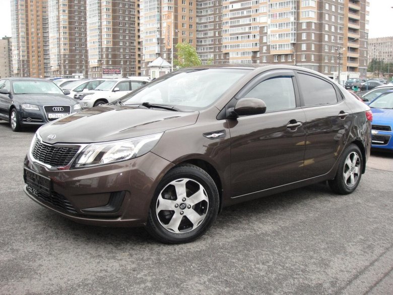 Киа Рио седан 2014 коричневый