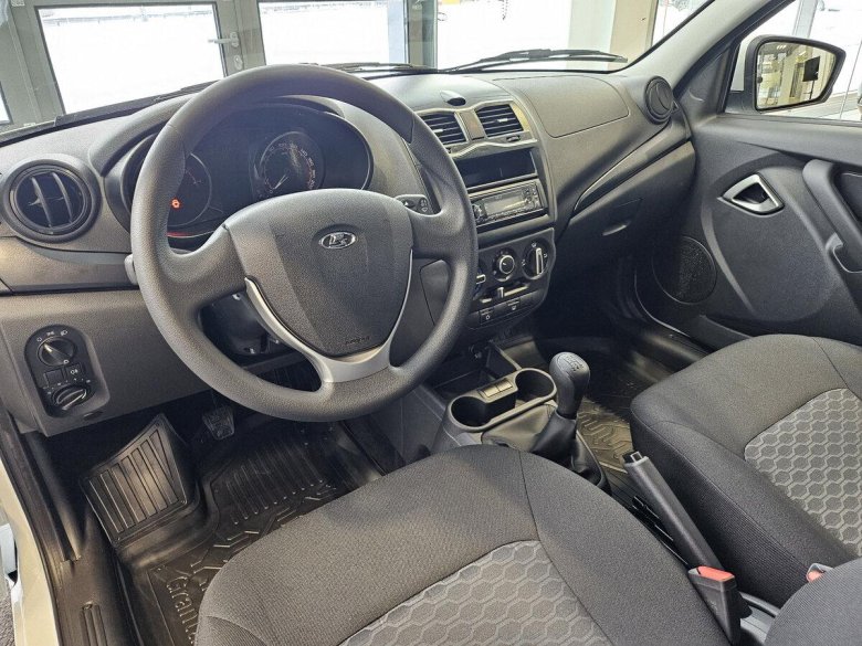 Белая лада гранта