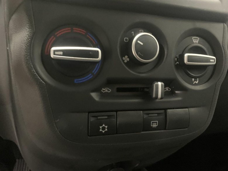 Лада Гранта 23 года с сенсорным экраном